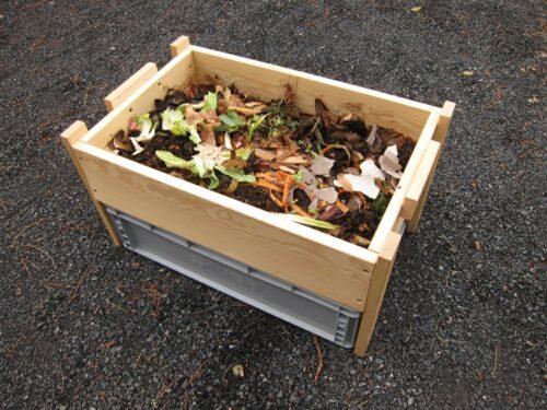 dřevěný vermikompostér