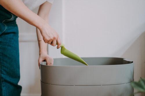 Jak oddělit žížaly od hotového kompostu