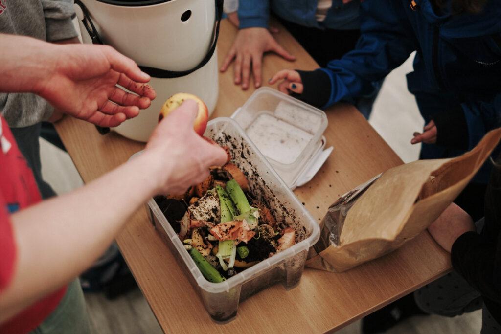 Uzavřený cyklus jídla na školách